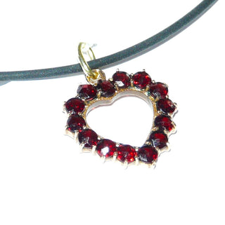 Einzelstück, Vintage-Anhänger, Granat-Anhänger, offenes Granat-Herz, vergoldet, Gold-Doublé mit 14 Granaten im Sternschliff, schönes typisches Granat-Rot, "Böhmisches Feuer", um 1970 - Vintage-Schmuck nur im Onlineshop von danilogold!
