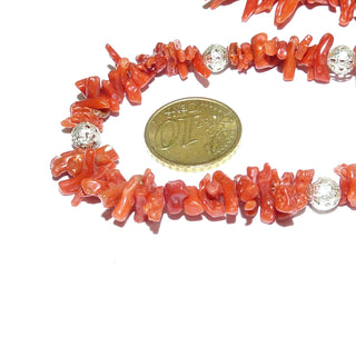 Vintage-Einzelstück, Wasserfallcollier, rote natürliche Astkoralle, dünne Äste 10-12mm lang, Länge 44cm, Silber Federring, Steine Art Deco um 1920, modern mit 7 Metallkugeln auf Seide aufgereiht - Goldschmiede Danilo