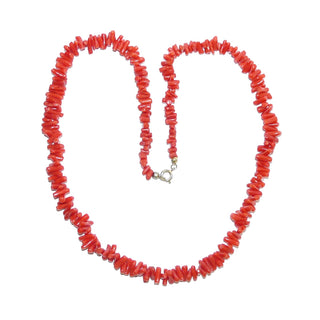 Vintage-Einzelstück, Edelsteinkette, rote Mittelmeerkoralle, natürliche Astkoralle, Verlauf von 5 mm auf 9,3mm Astlänge, auf Seide, Länge 55cm, Verschluß Gold-Doublé Federring, um 1950 - Goldschmiede Danilo