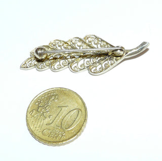 Einzelstück, Vintage-Filigran-Brosche aus 835 Silber vergoldet "Feder", Mittelrispe mit Markasiten ausgefaßt, filigrane Arbeit, um 1940 -	Unikate und Pretiosen nur erhältlich im Onlineshop der Goldschmiede Danilo!