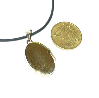 Vintage-Einzelstück, schlichtes Medaillon in ovaler Form für zwei Fotos, Vorder- & Rückseite poliert, mit graviertem Bogendekor aus 585 Gold, um 1980 von Kordes & Lichtenfels - Goldschmiede Danilo