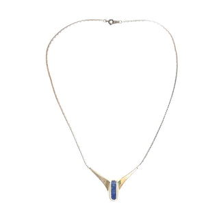 Einzelstück, Vintage Mittelteil-Collier aus 925 Silber mit einem eingelassenen, am Ende abgerundeten, blauen Sodalith-Stab mit schöner Maserung, starr-bewegliche Cobra-Kette, 44 cm lang, um 1970. -	Unikate und Pretiosen nur erhältlich im Onlineshop der Goldschmiede Danilo!