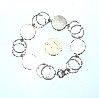 Einzelstück, Vintage-Onyx-Armband, Glieder-Armband aus Silber, poliert, 20 cm lang, 4 runde Onyx-Platten + 5 Doppelösen mit Schlaufenverbindungen, Federring, um 1960 -	Nur erhältlich im Onlineshop von Juwelier & Goldschmiede Danilo!