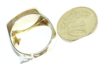 Einzelstück, Vintage-Onyx-Ring, klassischer Herrenring, Siegelring aus massivem 585 Gelbgold, poliert, ovale Onyx-Platte glatt eingelassen, um 1980, Ringweite 56 -	Unikatschmuck nur erhältlich im Onlineshop von Juwelier & Goldschmiede Danilo! 