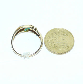 Einzelstück, Vintage-Ring, Smaragd-Ring aus 750 Gelbgold mit 4 runden facettierten Smaragden in schöner Farbe +12 Brillanten von zusammen 0,12 Karat im Verschnitt gefaßt, um 1970, Ringweite 57 -	Unikatschmuck nur erhältlich im Onlineshop von Juwelier & Goldschmiede Danilo! 