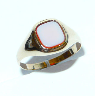 Handgefertigtes Einzelstück, Vintage-Ring, schmaler klassischer Herrenring, Siegelring aus 585 Gold mit einem Lagenachat, weißer Achat auf rotem Carneol als abgerundetes Quadrat, um 1940, für Steingravur geeignet, Ringweite 56,5 -	Vintage-Schmuck nur im Onlineshop von danilogold!