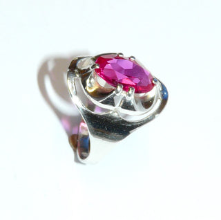 Einzelstück, Ring in 925 Silber, ovaler facettierter synthetischer Rubin, Ringweite 58 - Nur erhältlich im Onlineshop von Juwelier & Goldschmiede Danilo!
