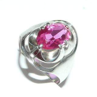 Einzelstück, Ring in 925 Silber, ovaler facettierter synthetischer Rubin, Ringweite 58 - Nur erhältlich im Onlineshop von Juwelier & Goldschmiede Danilo!