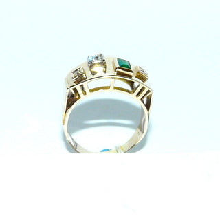 handgefertigtes Einzelstück, Vintage, Unikat Smaragd-Ring aus 585 Gelbgold mit einem Smaragd-Baguette + 3 Altschliff-Diamanten von zusammen 0,10 Karat, typisches Design für die Zeit um 1960, Ringweite 58 -	Unikate und Pretiosen nur erhältlich im Onlineshop der Goldschmiede Danilo!