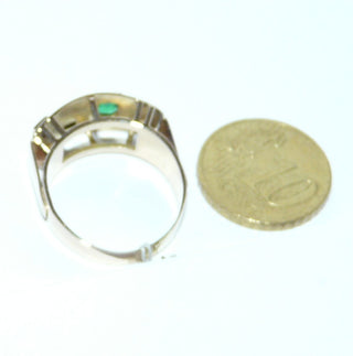 handgefertigtes Einzelstück, Vintage, Unikat Smaragd-Ring aus 585 Gelbgold mit einem Smaragd-Baguette + 3 Altschliff-Diamanten von zusammen 0,10 Karat, typisches Design für die Zeit um 1960, Ringweite 58 -	Unikate und Pretiosen nur erhältlich im Onlineshop der Goldschmiede Danilo!