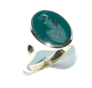 handgearbeitetes Einzelstück, Vintage-Unikatring, klassischer Herrenring, Siegelring aus massivem 585 Gold mit einer grün-roten, ovalen, schön gemaserten, eher selten verarbeiteten Heliotrop-Platte, darin vertieft eingearbeitet eine Wappengravur, poliert, um 1950, Ringweite 58 -	Handgefertigtes Unikat! Nur im Onlineshop von Juwelier & Goldschmiede Danilo!