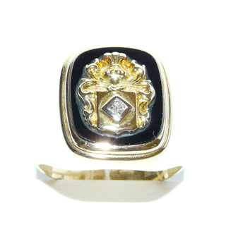 Einzelstück, Vintage-Wappenring, Onyx-Ring, klassischer Herrenring, Siegelring aus 585 Gold, innen geschlossen, 1 Diamant in einer quadratischen Fassung, poliert, auf der antikovalen Onyx-Platte wurde das Wappen mit dem Diamant aufgesetzt, um 1960, Ringweite 63,5 -	Einzelstücke nur erhältlich bei www.danilogold-shop.de