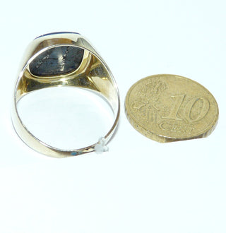 Einzelstück, Vintage-Siegelring, klassischer Herrenring aus 585 Gold mit einer wunderschön gemaserten, antikovalen, königsblauen Lapislazuli-Platte, poliert, um 1960, Ringweite 60 -	Unikate und Pretiosen nur erhältlich im Onlineshop der Goldschmiede Danilo!