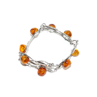 Vintage-Einzelstück, breites Bernsteinarmband aus 835 Silber mit transparenten, honigfarbenen Nuggets mit Sonnenflöckchen auf Schalen, 20cm lang, diagonal je 3 Fische dazwischen aufgelötet, 2-er Hakenverschluß, DDR VEB Fischland-Schmuck um 1960 - Goldschmiede Danilo
