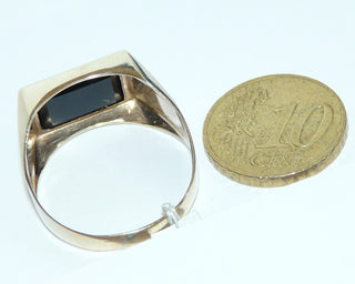 Einzelstück, Vintage, klassischer Herrenring, Siegelring aus 333 Gelbgold, poliert, mit einer rechteckigen Onyx-Platte und einem backsteinartigen Muster auf den Seitenflächen, um 1980, Ringweite 68,5 - Vintage-Schmuck nur im Onlineshop von danilogold!