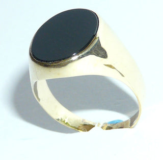 Einzelstück, Vintage, klassischer Herrenring, schlichter Siegelring aus 585 Gelbgold, poliert mit einer leicht ovalen Onyx-Platte, um 1970, Ringweite 66 -	Vintage-Schmuck nur im Onlineshop von danilogold!