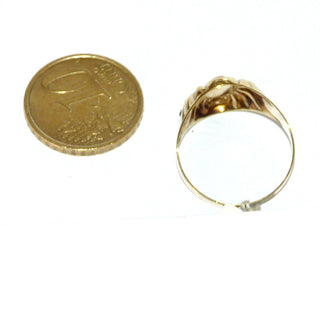 Vintage-Einzelstück, opulenter Korallenring aus 333 Gold mit einem ovalen Cabochon 6mm x 4m, Mittelmeer hellrot, Zargenfassung, 2 Achtkant-Diamanten, Ringweite 56, um 1975-85 - Goldschmiede Danilo