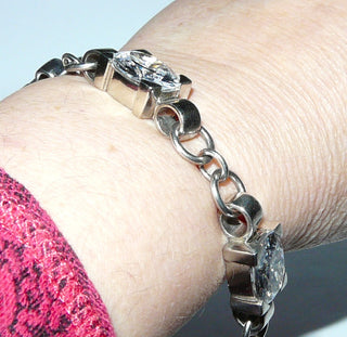 Einzelstück, Zirkonia-Glieder-Armband aus massiv 925 Silber, 3 ovale, funkelnd facettierte Zirkonia zwischen beweglichen Ösenverbindungen, sicher gehalten in 4-Krapper-Chatons, 19 cm lang, Knebelverschluß -	Einzelstücke nur erhältlich bei www.danilogold-shop.de