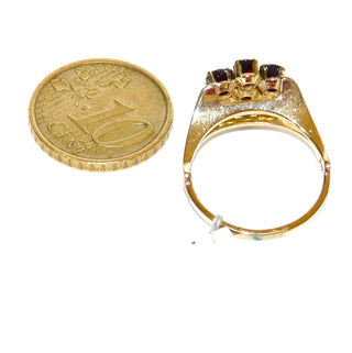 antikes Einzelstück, Vintage Granatring aus 333 Gold mit 6 runden, funkelnd facettierten Granaten im Sternschliffe als runde Rosette mit einer Dreiviertelperle in der Mitte, in Krappenfassungen gehalten, Ringweite 54, aufgefächerte Ringschiene, Böhmischer Granat, registrierte Traditionsmanufaktur Historismus um 1900 - Goldschmiede Danilo