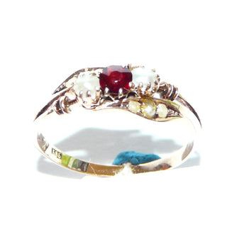 antikes Einzelstück, Vintage-Granatring aus 585 Gold mit einem funkelnd facettierten Altschliff-Granat & 8 Halbperlen Orientperlen in Krappenfassungen, Granat in feurig leuchtendem Dunkelrot, Ringweite 55, Später Jugendstil 1900-1915 - Goldschmiede Danilo