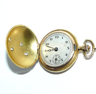 antikes Einzelstück, Vintage-Taschenuhr-Anhänger, Jugendstil, runde Form, poliert, 4 Altschliff-Diamanten von zusammen ca. 0,25 Karat, 585 Gold, um 1900 -	Vintage-Schmuck nur im Onlineshop von danilogold!