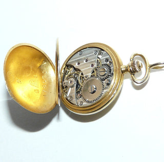 antikes Einzelstück, Vintage-Taschenuhr-Anhänger, Jugendstil, runde Form, poliert, 4 Altschliff-Diamanten von zusammen ca. 0,25 Karat, 585 Gold, um 1900 -	Vintage-Schmuck nur im Onlineshop von danilogold!