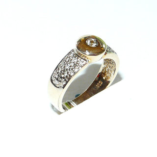 breites Einzelstück, Brillantring, Antragsring, Verlobungsring aus massiv 585 Gold mit 23 Brillanten von zusammen 0,25 Karat w im Pavé gefaßt, ein Brillant in der Mitte in einer Zargenfassung eingelassen, Ringweite 54, poliert - Goldschmiede Danilo
