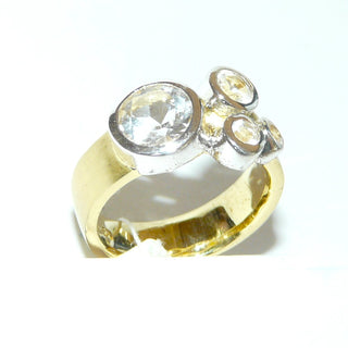 Einzelstück, kompakter Ring aus 925 Silber mit vergoldeter, breiter Ringschiene + 4 funkelnden Zirkonia in silbernen Zargenfassungen sicher eingefaßt, Ringweite 52 -	Unikatschmuck nur erhältlich im Onlineshop von Juwelier & Goldschmiede Danilo! 