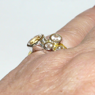 Einzelstück, kompakter Ring aus 925 Silber mit vergoldeter, breiter Ringschiene + 4 funkelnden Zirkonia in silbernen Zargenfassungen sicher eingefaßt, Ringweite 52 -	Unikatschmuck nur erhältlich im Onlineshop von Juwelier & Goldschmiede Danilo! 