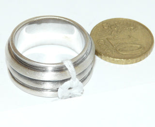 Einzelstück, Herrenring, breiter massiver Ring aus 925 Silber "gedrechselt" in verschiedenen Materialstärken mit geschwärzten Kanten, gleichlaufend, seidenmatt, innen poliert, Ringweite 61,5 -	Unikatschmuck nur erhältlich im Onlineshop von Juwelier & Goldschmiede Danilo! 
