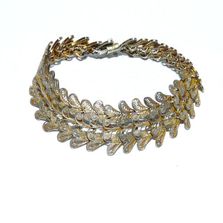 nostalgisches Einzelstück, breites romantisches Vintage Filigran-Armband, Glieder-Armband aus zart vergoldetem, beriebenen 800 Silber , 16,5 cm lang, florale Elemente fischschuppenartig aneinander gereiht, poliert, um 1940, Kastenschloß -	Vintage-Schmuck nur im Onlineshop von danilogold!