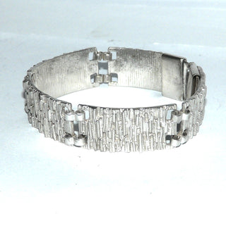 Einzelstück, breites Vintage-Armband, liegt fast wie ein Armreif, Glieder-Armband aus 835 Silber, 17,5 cm lang, mit 5 strukturierten, rechteckigen Elemente, poliert, Röllchenverbindung, um 1960, Kastenschloß -	Vintage-Schmuck nur im Onlineshop von danilogold!
