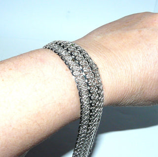 breites Einzelstück, Vintage-Armband, Teppicharmband, Glieder-Armband wirkt eher wie ein Armreif, massiv 835 Silber, 19,5 cm lang, Kastenschloß, 2 Sicherheitsacht, um 1960 -	Einzelstücke nur erhältlich bei www.danilogold-shop.de