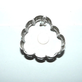 Einzelstück, breites Vintage-Filigran-Armband, Armreif, Glieder-Armband aus 835 Silber, liegt fast wie ein Armreif, 18 cm lang, 11 filigrane, rechteckige, florale Elemente mit seitlichem Steben-Abschluß, poliert, um 1940, Hakenschloß, Sicherheitskette -	Nur erhältlich im Onlineshop von Juwelier & Goldschmiede Danilo!