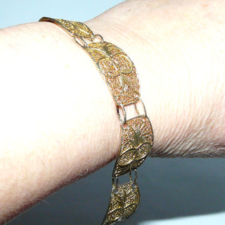 Einzelstück, breites Vintage-Filigran-Armband, Glieder-Armband aus 835 Silber vergoldet, 19 cm lang, 6 florale Elemente mit Doppel-Ösenverbindung, poliert, um 1940, Federring -	Nur erhältlich im Onlineshop von Juwelier & Goldschmiede Danilo!