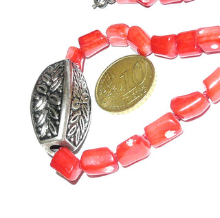 coloriertes Einzelstück, rote Edelsteinkette, Bambuskoralle in kurzen Ästen Durchmesser 7mm, Länge 52cm, Metall-Zwischenteile, 925 Silber Federring, mit Seide geknotet - Goldschmiede Danilo