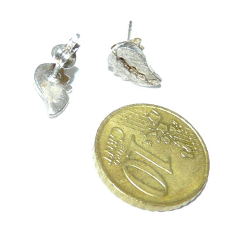 Einzelstücke, dezente kleine Ohrstecker aus 925 Silber "Blatt", eismattiert, innenliegende Mittelrispe vergoldet -	Unikate und Pretiosen nur erhältlich im Onlineshop der Goldschmiede Danilo!