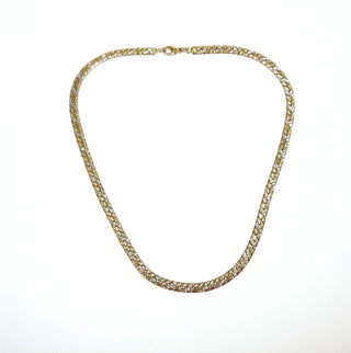 flaches Einzelstück, Retro-Collier, flexibler Halsreif aus flach gewalztem, engmaschigen Panzermuster ähnlich einer Omega-Halskette aus 925 Silber vergoldet mit rhodinierten Akzenten, Gesamtlänge 45 cm, 5,2 mm breit mit Karabiner, um 1980. Vorderseite zweifarbig, Rückseite glatt vergoldet, beidseitig tragbar-	Nur erhältlich im Onlineshop von Juwelier & Goldschmiede Danilo!