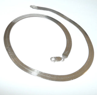 flaches Einzelstück, Silbercollier, flexibler Halsreifen, Heringbone-Halskette, flaches Fischgrät-Muster, aus Silber 925, Länge 45 cm, 7,2 mm breit - Goldschmiede Danilo