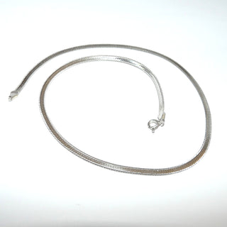 flaches Einzelstück, Silbercollier, flexibler Halsreifen, Heringbone Halskette,& Fischgrät-Muster, diamantierte Kanten aus Silber 925, Länge 42 cm, 3,5 mm breit - Goldschmiede Danilo