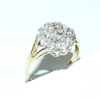 funkelndes Einzelstück, Diamantring, Antragsring, Verlobungsring aus 585 Gold, größere Rosette aus 21 Diamanten von zusammen 0,10 Karat in Krappenfassungen gefaßt & in den Tiefen rhodiniert, Ringweite 51, poliert -&nbsp; Goldschmiede Danilo