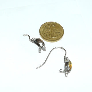 gelbe Einzelstücke, Citrin-Ohrhänger in Schiffchenform mit feststehenden Fischerhaken, Navette-Cabochons in Zargenfassung aus 925 Silber + einem Kugelabschluß - Goldschmiede Danilo