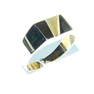 Gold-Ring, klassischer Herrenring, rechteckiger Siegelring aus 333 Gold, Ringkopf geometrisch unterteilt, Mittelfläche mattiert, für Gravuren geeignet, poliert, Ringweite 62 -	Einzelstücke nur erhältlich bei www.danilogold-shop.de