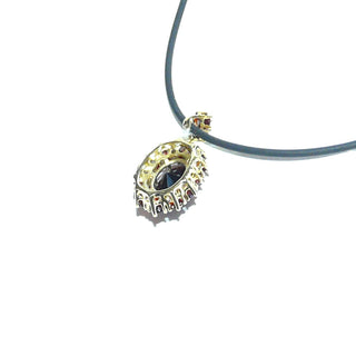 auffälliges Einzelstück, größerer Vintage-Granat-Anhänger aus 333 Gold, eine ovale Rosette bestehend aus 12 runden + einem großen ovalen Granat im Brillantschliff in typischem Granat-Rot, sicher in Krappen-Chatons gefaßt, Dreieckschlaufe mit 2 zusätzlichen Granaten, um 1980  -	Nur erhältlich bei www.danilogold-shop.de