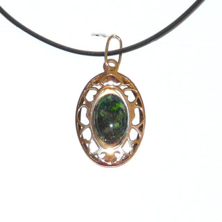 Einzelstück, Unikat-Opal-Anhänger, bläulich-grün schillernder, lang-ovaler, australischer Matrix-Opal-Cabochon, umrahmt mit einem Spiegel aus 585 Rosé-Gold, zarte Einfassung mit ausgesägten Herz-Elementen -	Einzelstücke nur erhältlich bei www.danilogold-shop.de