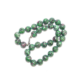 rekonstruiertes Einzelstück, grün-rosa-schwarze Edelsteinkette aus rekonstruierten Zoisitkugeln 12,5 mm, Verschluß 925 Silber Karabiner, Länge 45cm, mit Seide geknotet - Goldschmiede Danilo