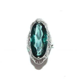 langovales Einzelstück, grüner Vintage-Ring aus einem 835 Silber Oberteil &  einer Ringschiene aus 333 Gold, poliert, grüne, funkelnd facettierte, große, langovale, beriebene Turmalin-Replik, Ringweite 47, um 1930 - Goldschmiede-Danilo 