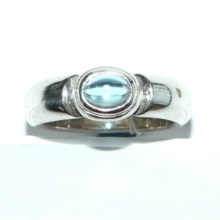 hellblaues Einzelstück, ovaler Banding aus massiv 925 Silber, poliert mit einem ovalen, funkelnd facettierten Kristall-Cabochon als Aquamarin- bzw. Blautopas-Replik, Ringweite 62,5, auch sehr schön als Herrenring - Goldschmiede Danilo