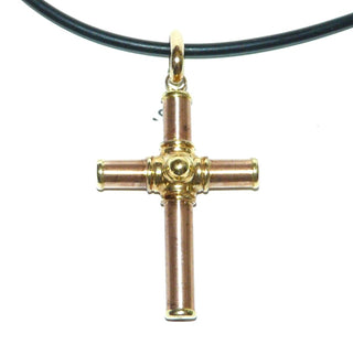 imposantes Einzelstück, lateinischer großer Kreuz-Anhänger aus 585 Roségold mit gelbgoldenen Akzenten in der Mitte + an den Abschlüssen, gleichlaufende runde Streben mit geraden Enden, seidenmatt+ poliert, große Schlaufe (Lieferung erfolgt ohne Kette)-	Unikate und Pretiosen nur erhältlich im Onlineshop der Goldschmiede Danilo!
