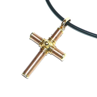 imposantes Einzelstück, lateinischer großer Kreuz-Anhänger aus 585 Roségold mit gelbgoldenen Akzenten in der Mitte + an den Abschlüssen, gleichlaufende runde Streben mit geraden Enden, seidenmatt+ poliert, große Schlaufe (Lieferung erfolgt ohne Kette)-	Unikate und Pretiosen nur erhältlich im Onlineshop der Goldschmiede Danilo!